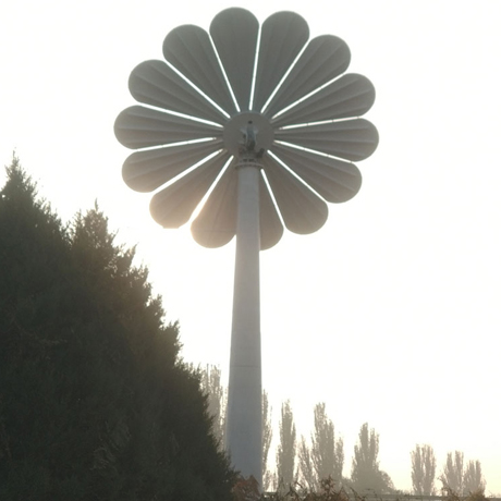 Highway sign reform, photovoltaic sunflowers lead the new trend of green journey